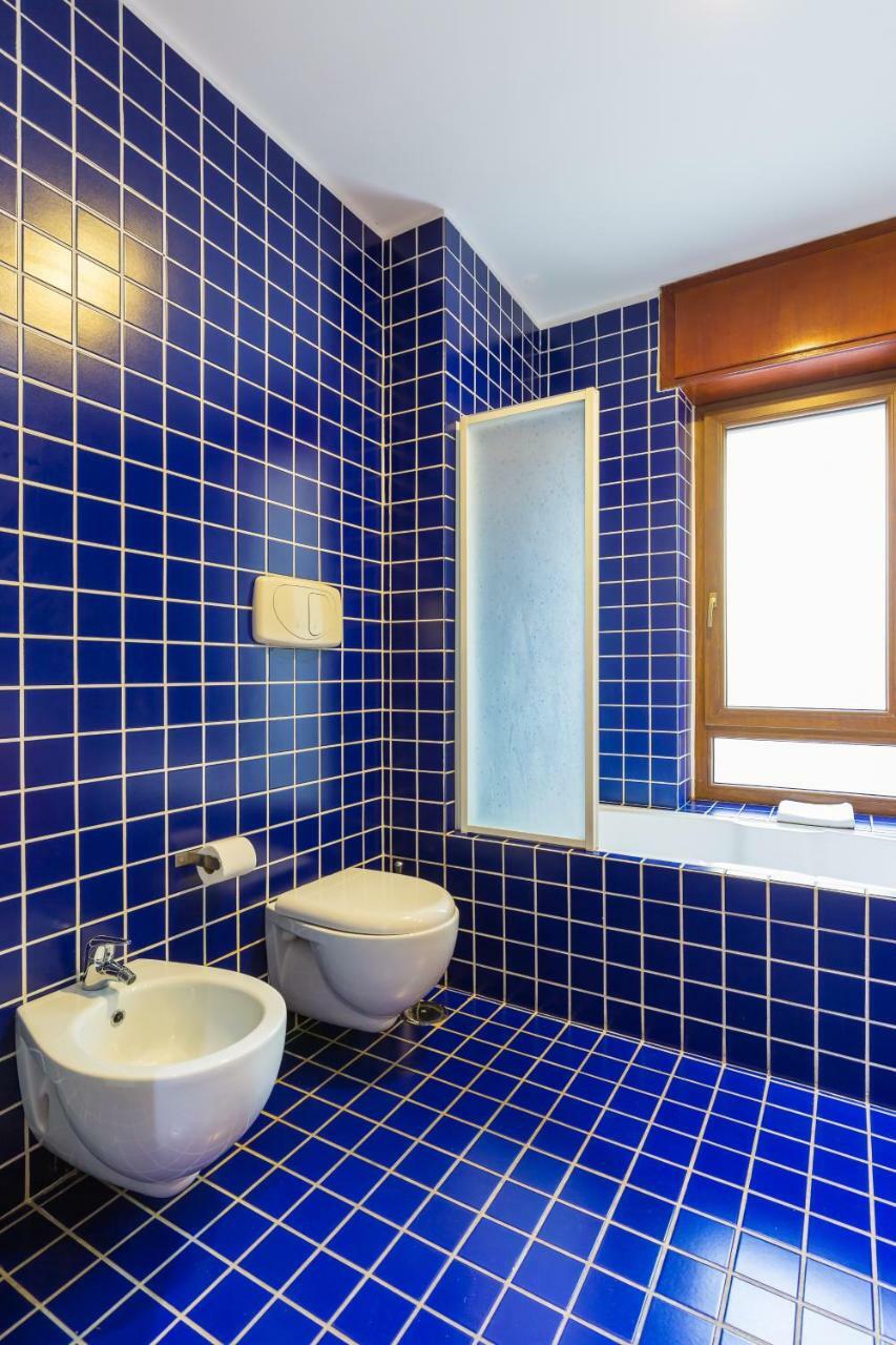 Starhost - Casa Del Capitano Apartment Salerno Bagian luar foto