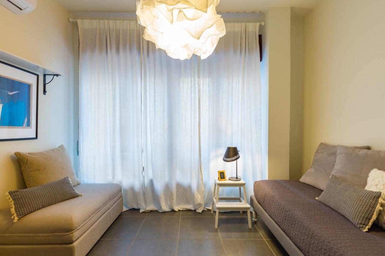 Starhost - Casa Del Capitano Apartment Salerno Bagian luar foto