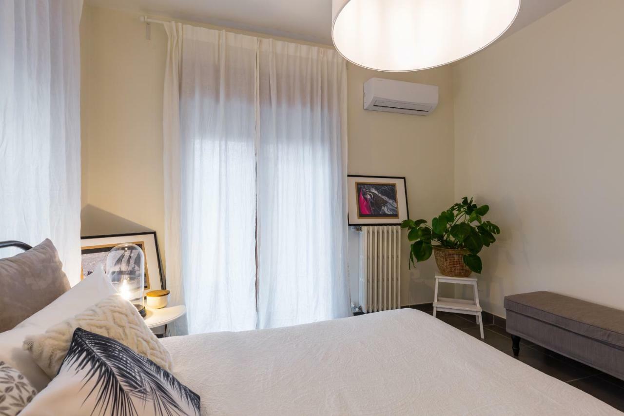 Starhost - Casa Del Capitano Apartment Salerno Bagian luar foto